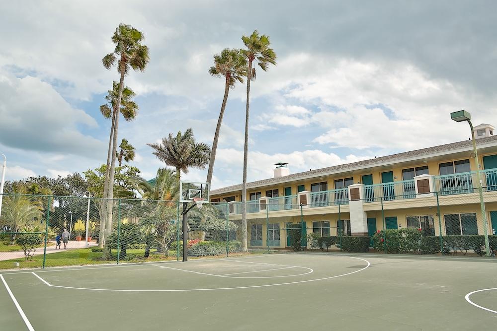International Palms Resort & Conference Center קוקו ביץ' מראה חיצוני תמונה